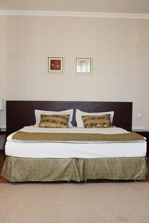 San Marino Hotel Astana Room photo